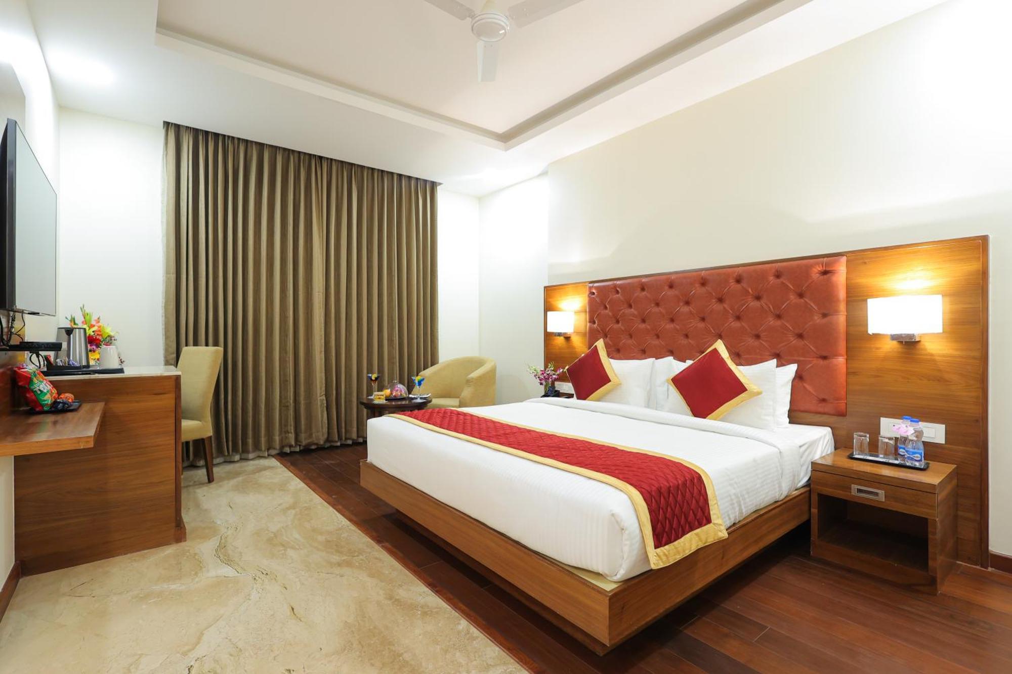 Icon Grand Hotel By Bhagini Bangalore Exterior photo
